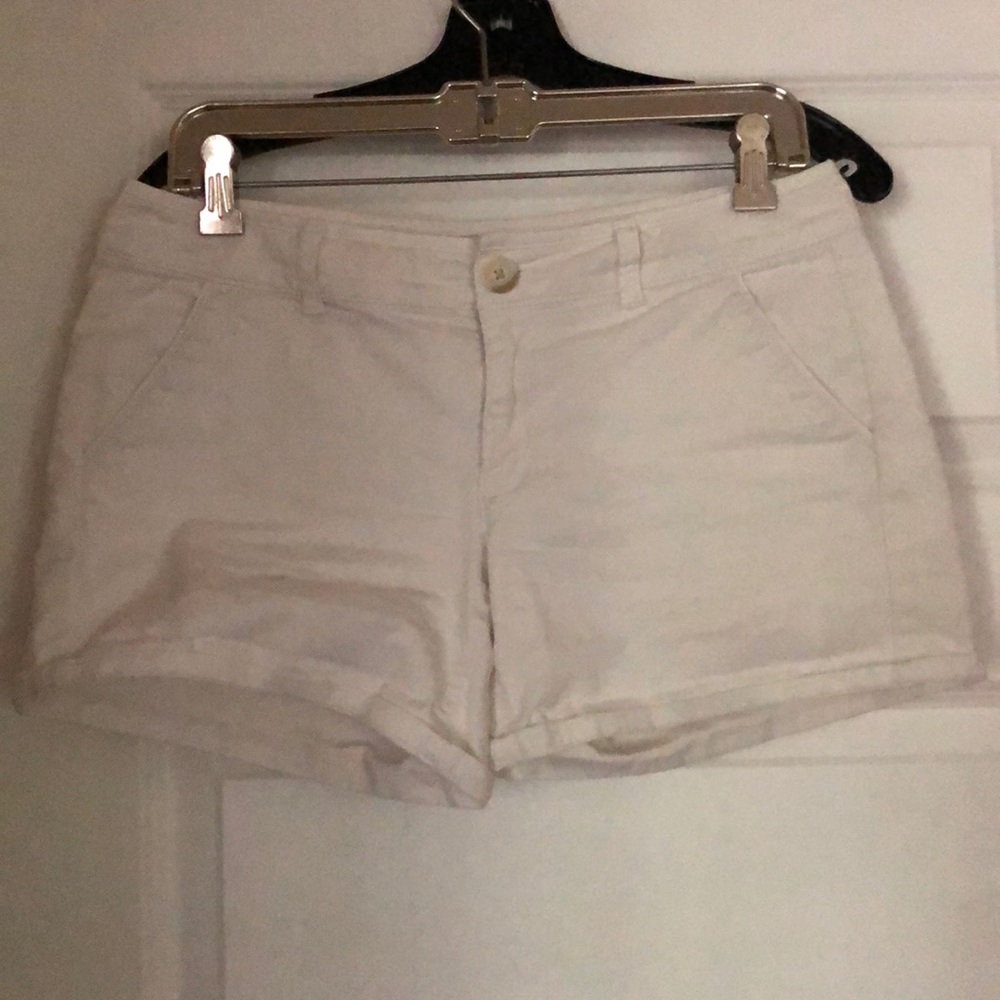 American Eagle white Midi shorts